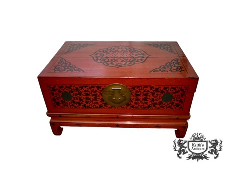 Antique wood trunk table - antique,
