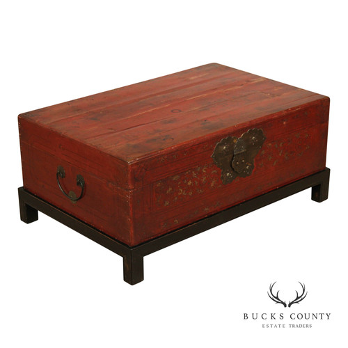 Red lacquered trunk - red, brass