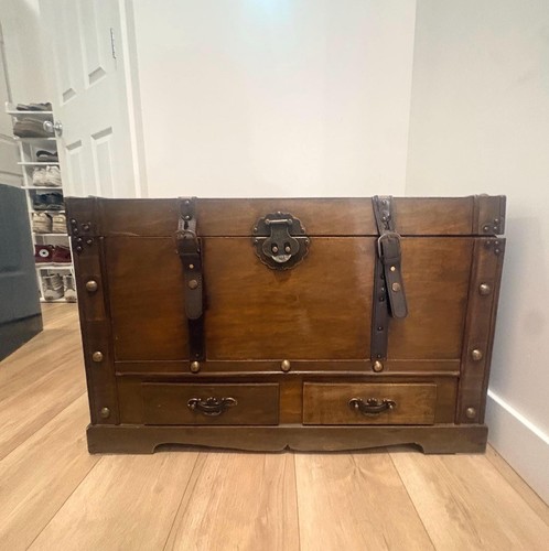 Rustic trunk coffee - coffee, table